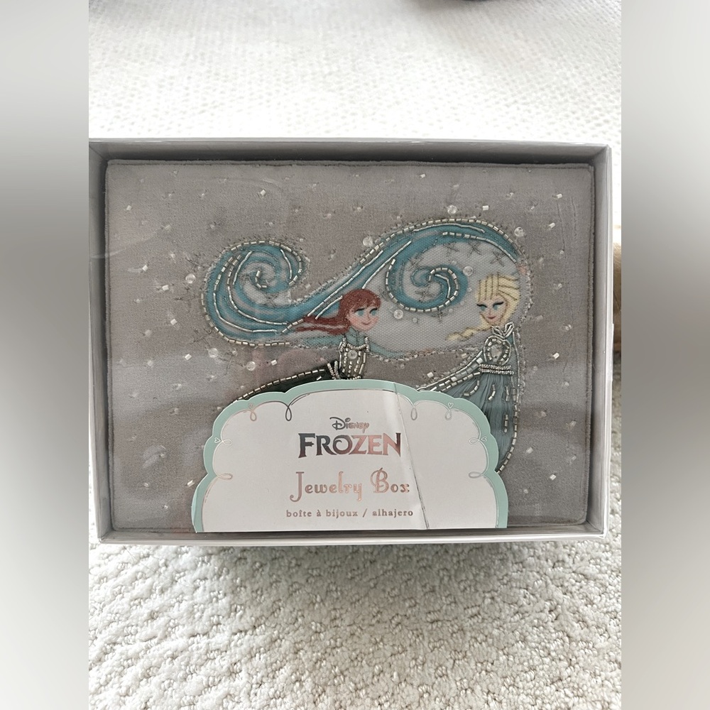 New Pottery Barn Kids’ Disney Frozen Anna and Elsa Jewelry Box Keepsake
